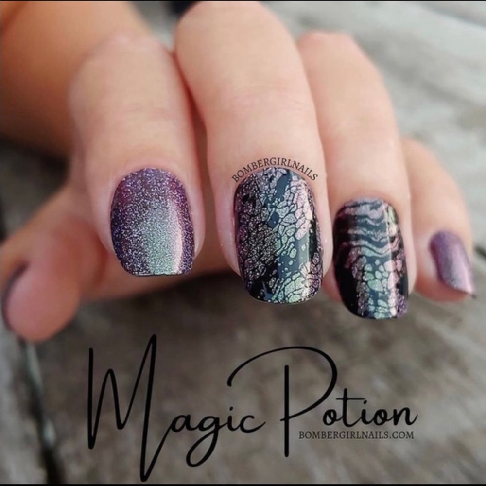 *Retired* Color Street: Magic Potion | Green Purple Fall Glitter Halloween - Picture 2 of 15